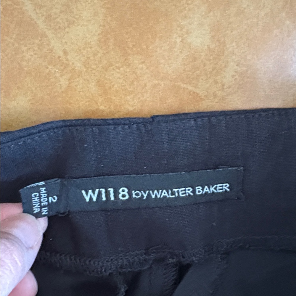 W118 by Walter Baker High Waist Black Shorts - Linen Blend - Size 2 - Picture 2 of 5